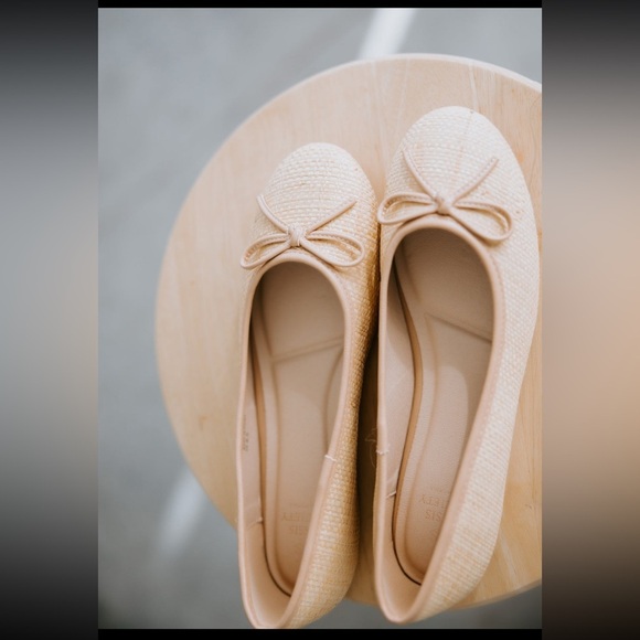 Oasis Society Weave Ballet Flats Bow Detail Wheat Womens Size 6.5 Slip On Sandal - Picture 1 of 12